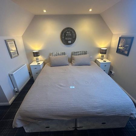 The Gables Whisky B&B Dufftown Bagian luar foto
