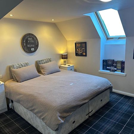 The Gables Whisky B&B Dufftown Bagian luar foto