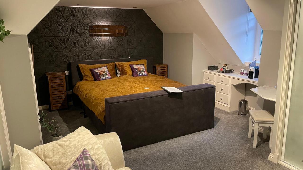 The Gables Whisky B&B Dufftown Bagian luar foto