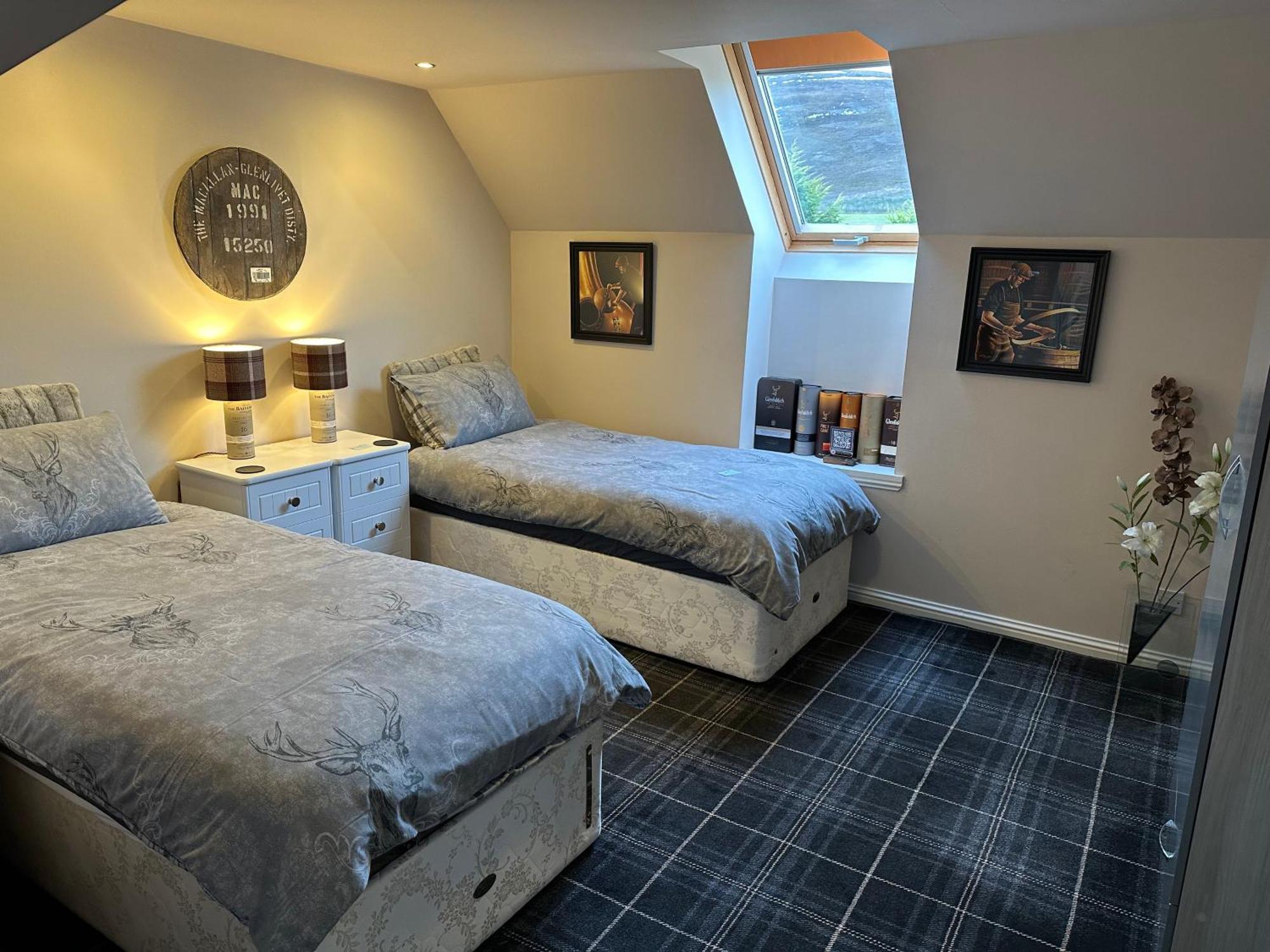The Gables Whisky B&B Dufftown Bagian luar foto