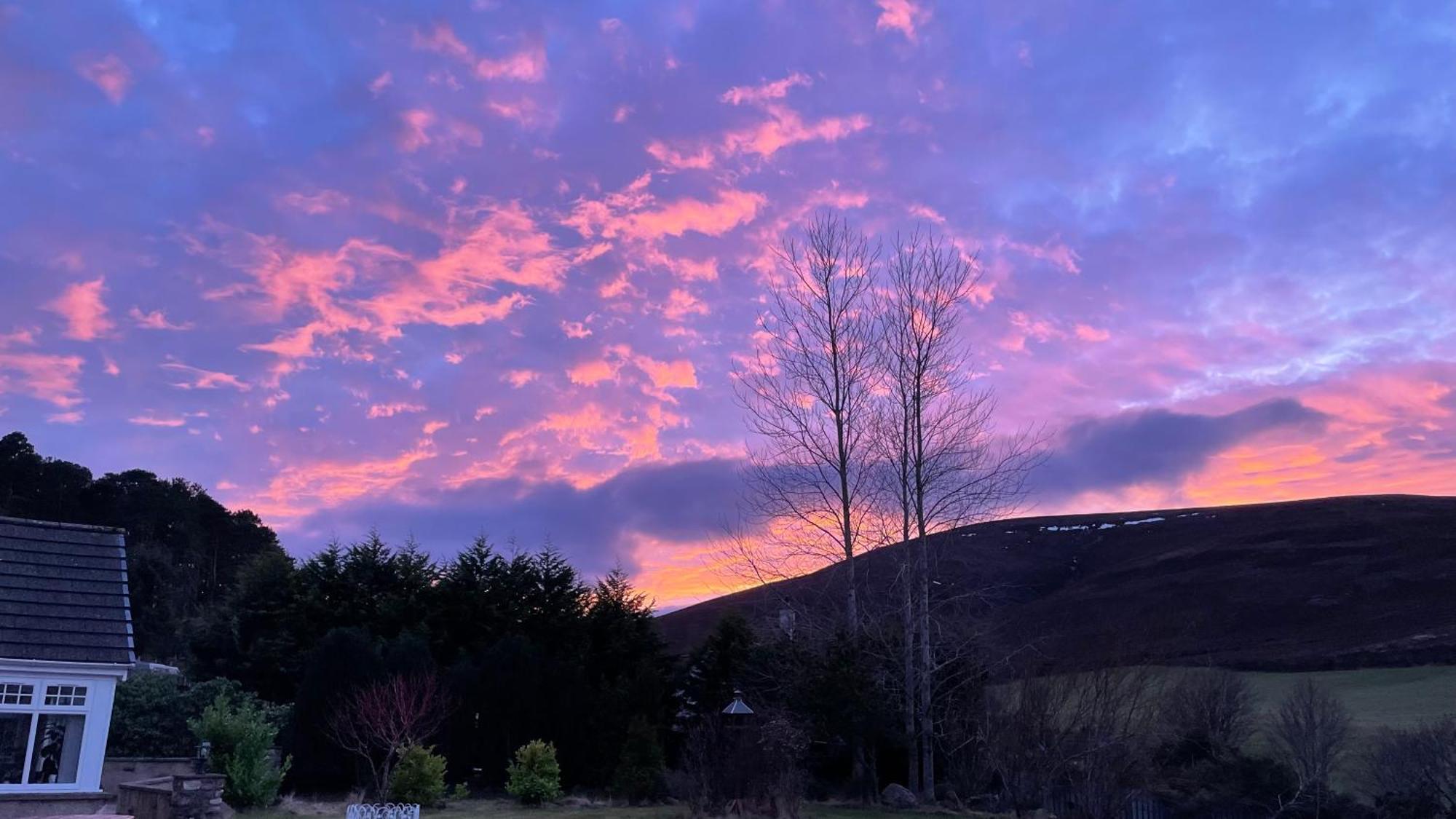The Gables Whisky B&B Dufftown Bagian luar foto
