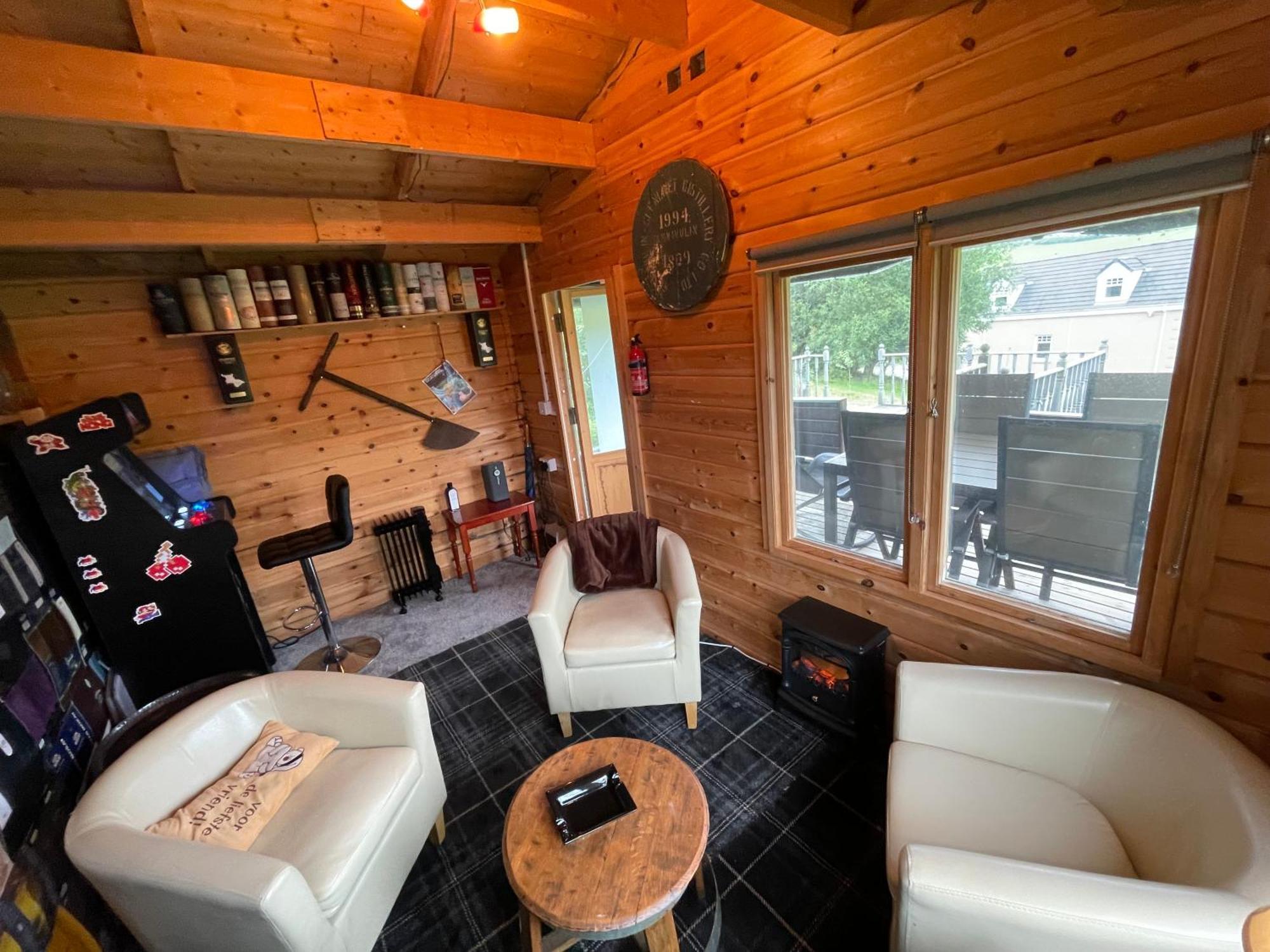 The Gables Whisky B&B Dufftown Bagian luar foto
